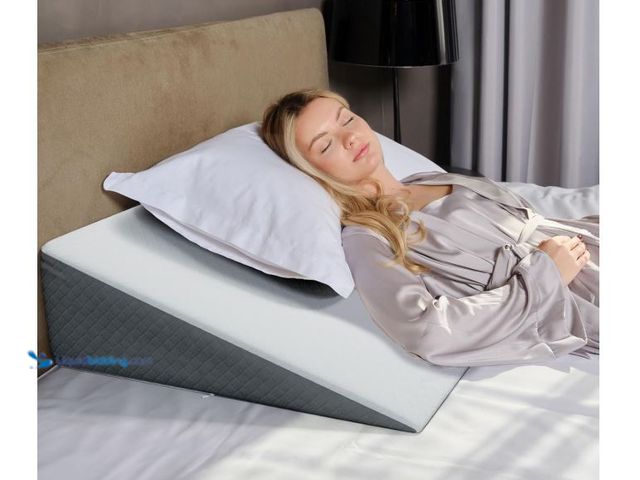 Lot 49-5551487 - Kolbs Extra Wide Bed Wedge Pillow for Sleep Apnea, More Room - More Comfort | with Chic Jacquard Cov...