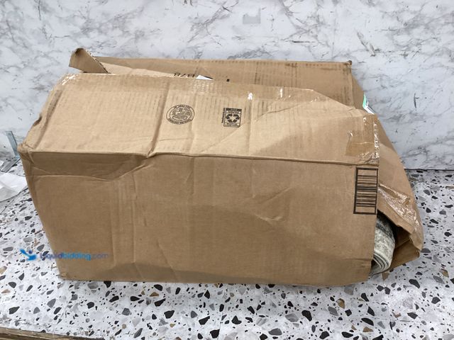 Lot 49-3528052 - Large Marble Pattern Area Rug Carpet. Item is used.