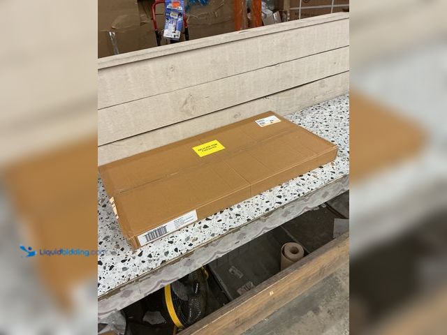 Lot 49-5462059 - QTY 3 - Large Blue Plaid Goodfellow & Co Button up shirt. New.