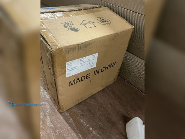 Lot 49-5487430 - Pendant Light (attachments and hardware included) Unused