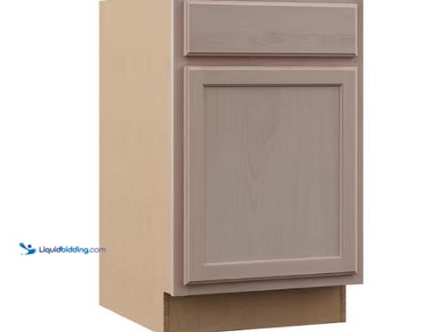 Lot 49-1561703 - Hampton Bay Recessed Panel 21 in. W x 24 in. D x 34.5 in. H Assembled Base Cabinet in Unfinished, Mo...