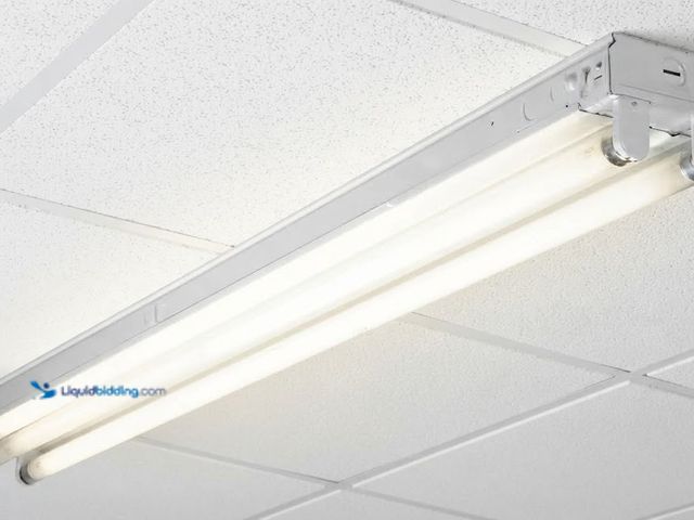 Lot 49-3639395 - Metalux 32-Watt 2-Light White 4-Ft Fluorescent Strip Light, Model: SSF232R, Unused  Ref#WAY0928