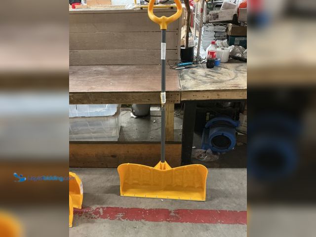 Lot 49-3527460 - True Temper
41.25 in. Handle Steel Snow Shovel and 26 in. Plastic Blade Versa Grip Combo and Pusher...