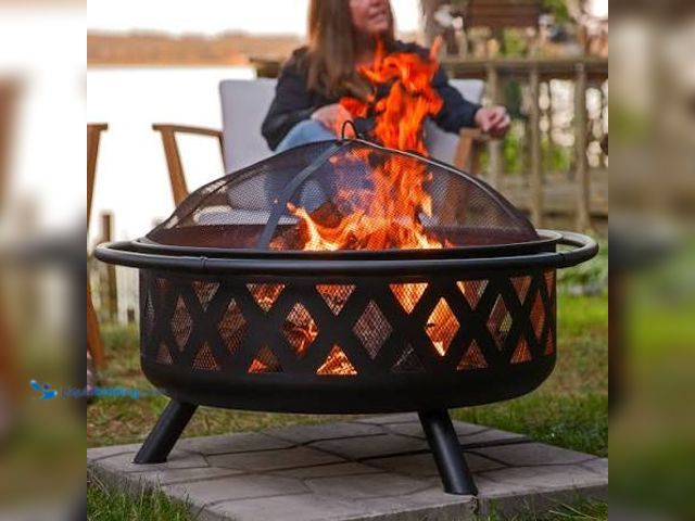 Lot 49-3566931 - 36 In Outdoor Fire Pit (Black) , Unused with hardware