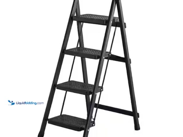 Lot 49-1574745 - WRIGHTMASTER 4-Step Metal Lightweight Folding Step Ladder (7.5 ft. Reach), 330 lb. Load Capacity Typ...