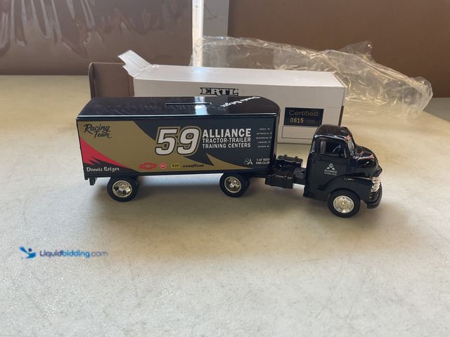Lot 49-5451651 - Other ERTL 1/64 SCALE DIECAST TRAILER AND SEMI IN BOX ALLIANCE RACING 610/1000 FAN CLUB EDITION
