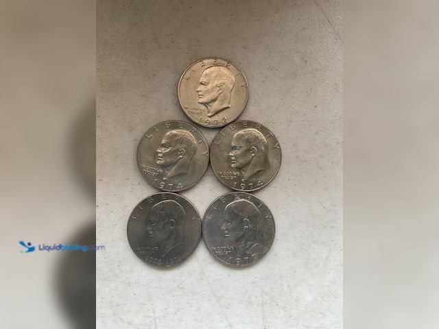 Lot 49-1977468 - LOT OF 5 “IKE” EISENHOWER LARGE ONE DOLLAR COINS INCLUDING 1972, 1974, 1976 AND 1977