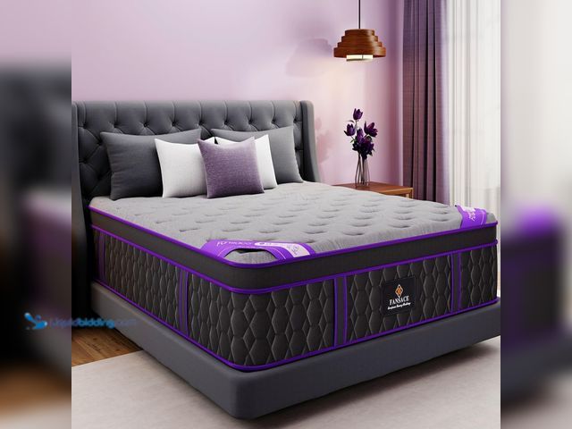 Lot 49-5483846 - King Size Mattress, 14 Inch Deluxe Hybrid King Mattress in a Box. Unused