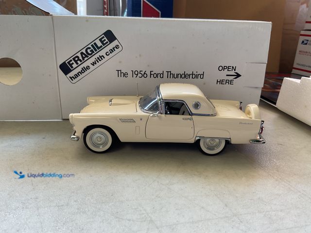 Lot 49-1977155 - Other HIGH END DETAIL! THE DANBURY MINT 1956 FORD THUNDERBIRD 1/24 SCALE DIECAST CAR IN ORIGINAL BOX...