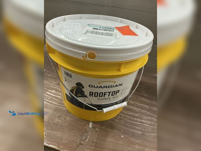 Lot 49-5482070 - 50 ft. Rooftop Safe-Tie Bucket Kit New