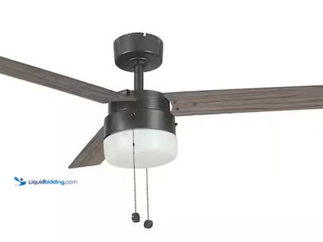 Lot 49-3531438 - Hampton Bay
Montgomery II 44 in. Indoor Oil Rubbed Bronze Ceiling Fan with Light Kit Internet # 314...