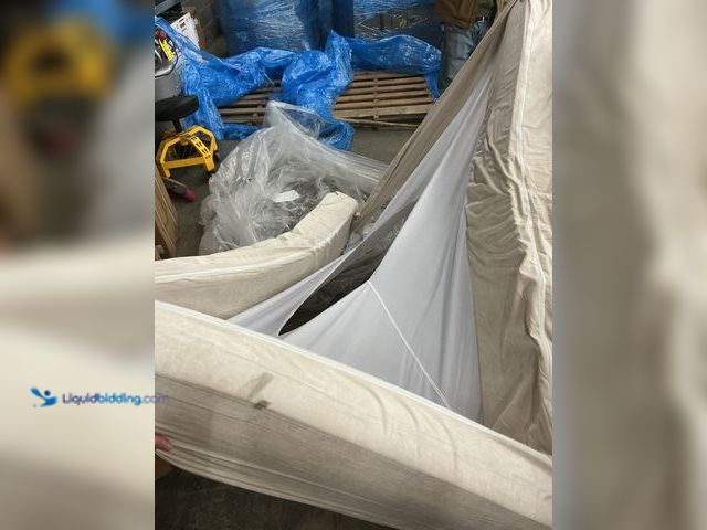 Lot 49-5484436 - Mattress Nest King Size Used