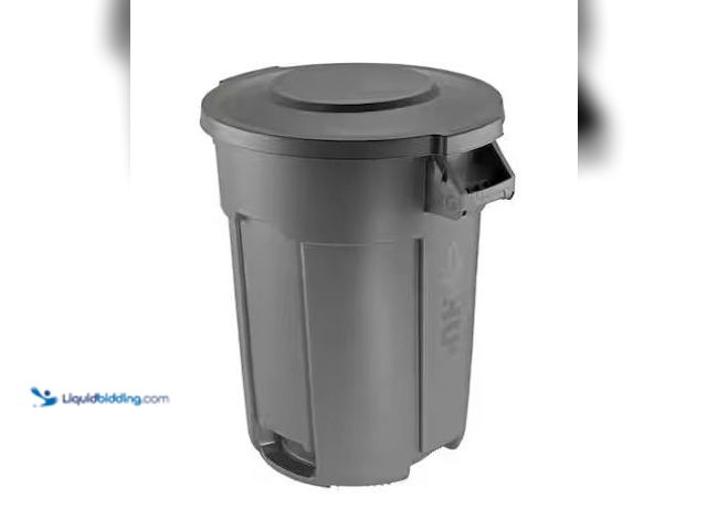 Lot 49-3539000 - Husky
32 gal. Grey Heavy Duty Commercial Outdoor Trash Can with Domed Lid Internet # 329862729
Mod...