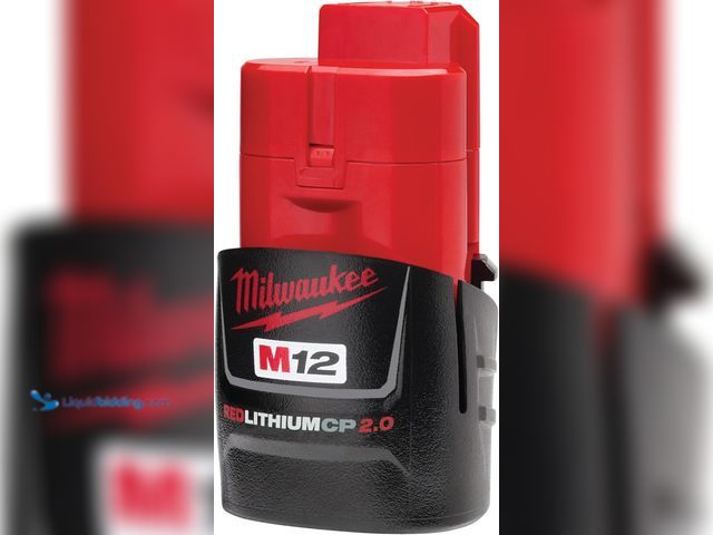 Lot 49-5460558 - Milwaukee 48-11-2420 M12 REDLITHIUM 2.0 Compact Battery Pack (1-Pack) Item is used (Battery Only)
