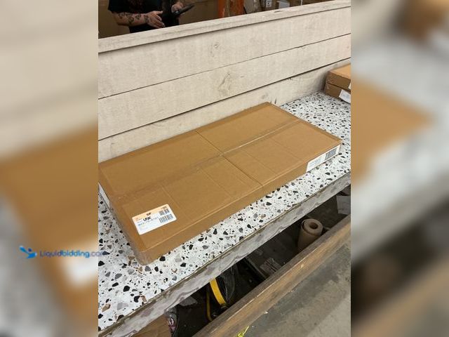 Lot 49-5462062 - QTY 3 - Large Blue Plaid Goodfellow & Co Button up shirt. New.