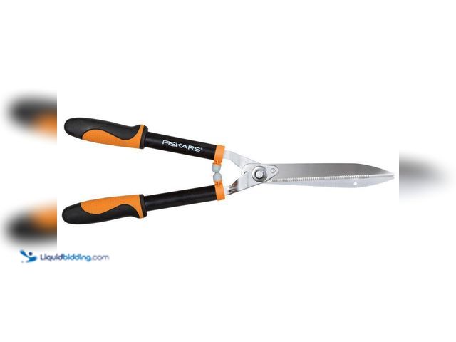 Lot 49-5552582 - Fiskars
23 in. Power-Lever Softgrip Hedge Shears. Model # 391814-1009. Unused