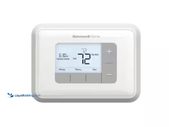 Lot 49-1573101 - Honeywell Home T3 5-2 Day Programmable Thermostat with 2H/2C Multistage Heating and Cooling, Model #...