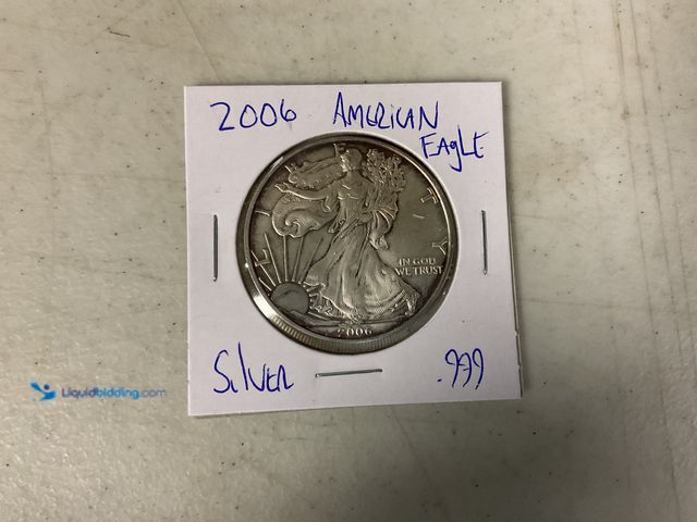 Lot 49-1505679 - 2006 AMERICAN EAGLE .999 SILVER 1OZ ONE DOLLAR COIN #COINS1211