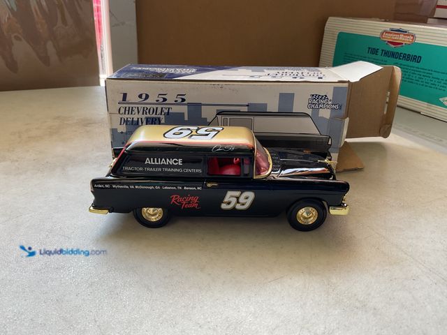 Lot 49-5515501 - Other RACING CHAMPIONS 1/25 SCLE DIECAST COIN BANK #59 ALLIANCE RACING CERTIFIED 0000/0000 1955 CHEV...