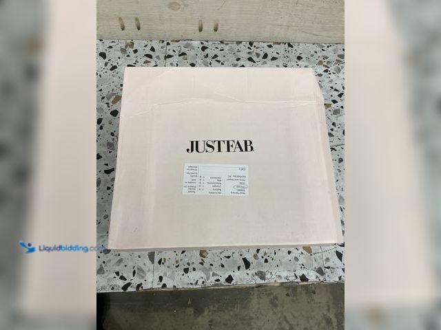 Lot 49-5459508 - Flat brown boots. Size 10. Unused.