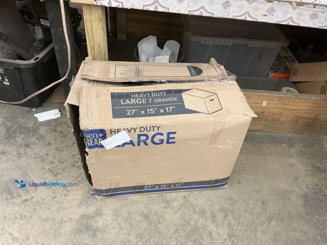 Lot 49-5447873 - Collection - Bar Stools Set of 2, Counter Height Bar Stools, Synthetic Leather with Stitching, Mid-C...