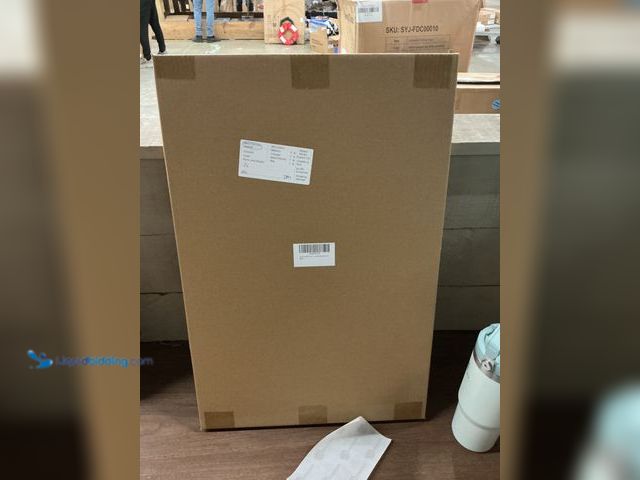 Lot 49-5413638 - 2 pc Floral Canvas Wall Art (Approx 2ft by 1.75) NO FACTORY IMAGE