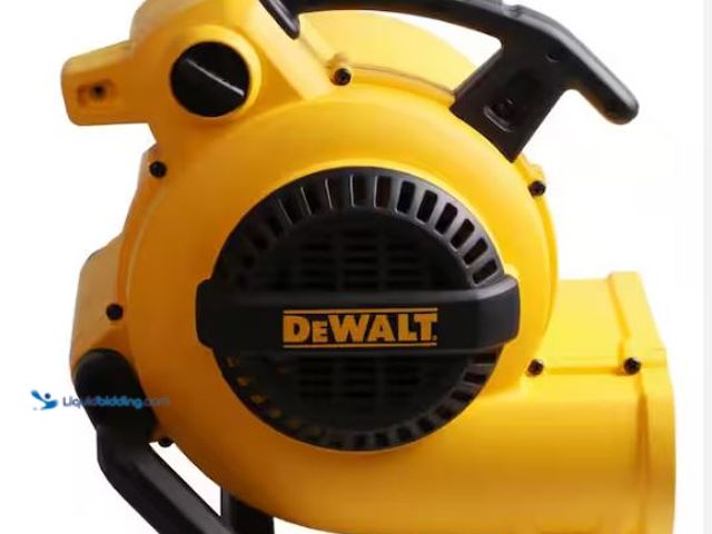 Lot 49-1577454 - DEWALT Portable Air Mover/Floor Dryer Blower Fan, Model # DXAM-2260, Unused, Powers on.