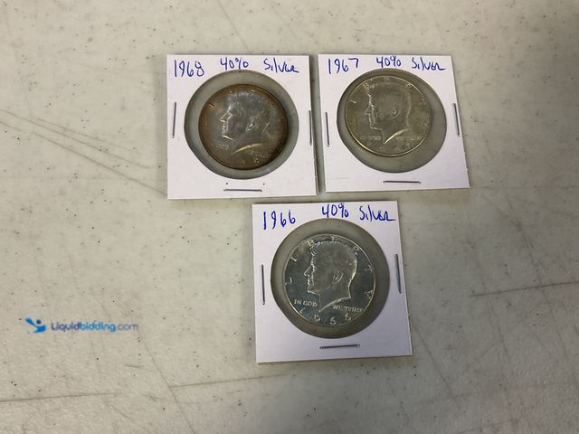 Lot 49-1811319 - 3 40% SILVER KENNEDY HALF DOLLAR COINS INCLUDING 1968, 1967 AND 1966
