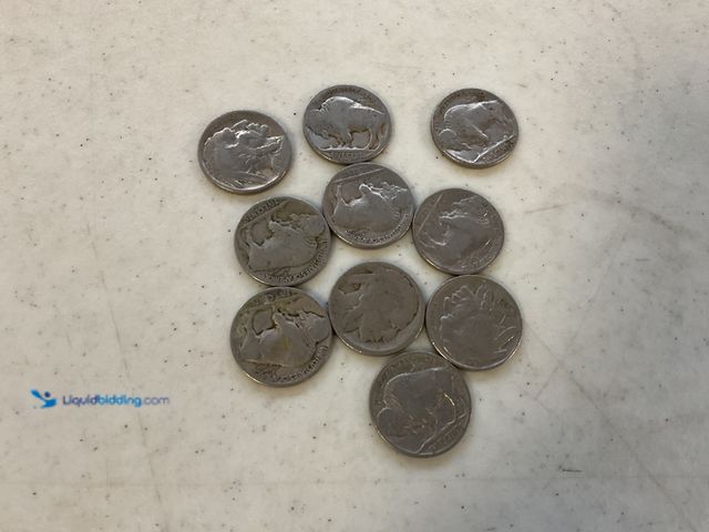 Lot 49-1810280 - 10 VINTAGE BUFFALO NICKELS VARIOUS YEARS