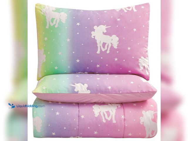 Lot 49-1516213 - 3-Piece Unicorn and Stars Glow in The Dark Comforter Set, with 1 Full Bed Size Comforter and 2 Stand...