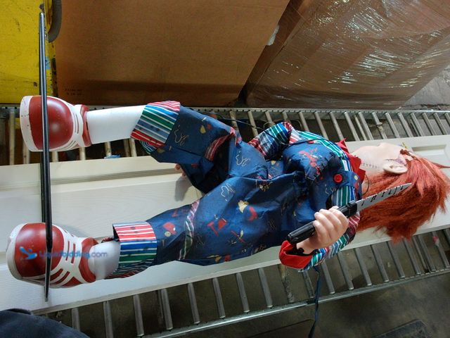 Lot 49-1548708 - PARTS AND REPAIR LOT CONTAINING 1 3.5ft Standing Chucky Doll Halloween Animatronic  Ref#HDPA116