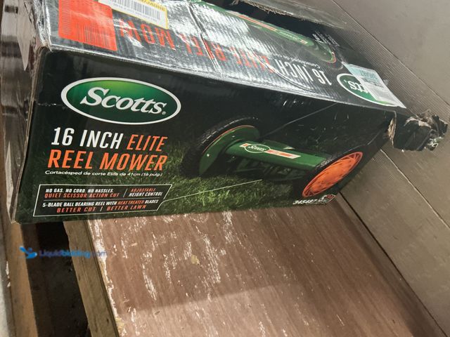 Lot 49-5554185 - Scotts Scott's 16 in. Manual Walk Behind Push Reel Lawn Mower Model # 415-16S Used Attachments & Har...