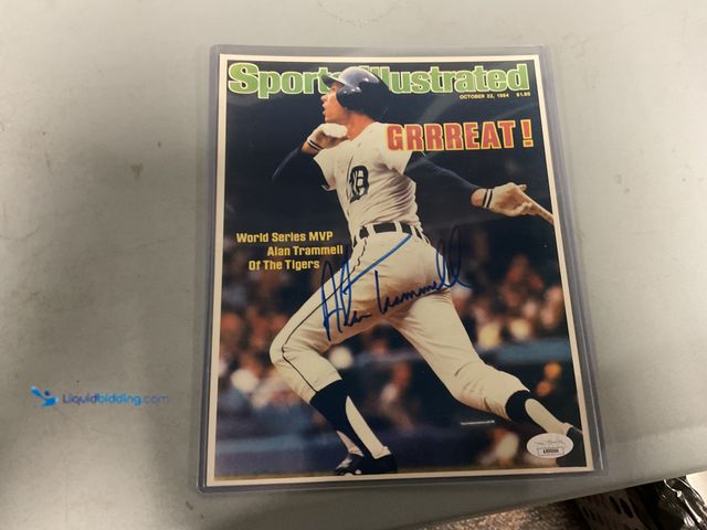 Lot 49-1505935 - WOW! AUTOGRAPHED 8X10 BY THE ONE AND ONLY ALAN TRAMELL WITH JSA COA. AMAZING AUTOGRAPH FOR ANY COLLE...