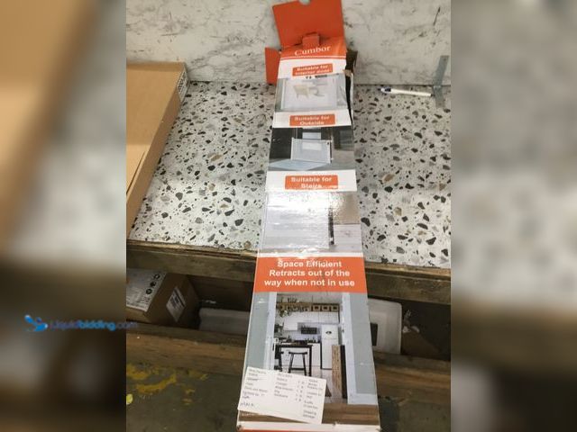 Lot 49-5478427 - Cumbor Safety Gate (White) Item is unused in a PK of 2.