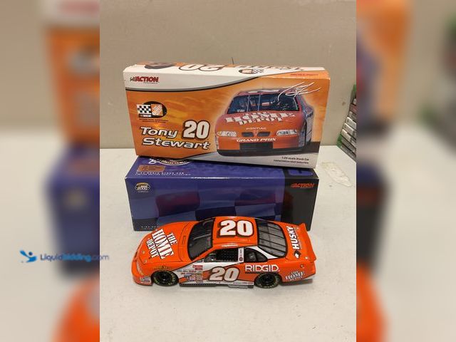 Lot 49-1977866 - Other ACTION RACING TONY STEWART #20 HOME DEPOT 2000 PONTIAC 1 OF 29,508 NEW IN BOX #COINS0723