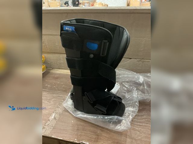 Lot 49-5464142 - United Ortho Recovery Boot Unused