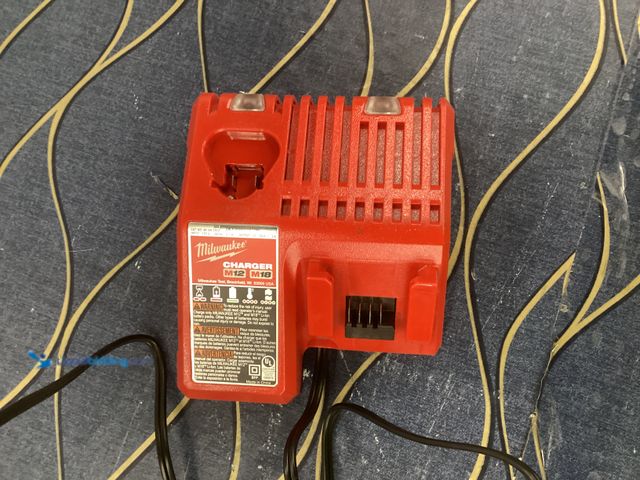 Lot 49-3539680 - Milwaukee Single Bay Charger M12 M18 Item is unused