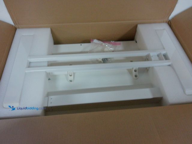 Lot 49-1556337 - 31.5Inch Bedside Table with Wheels, Height-Adjustable Rolling Computer Cart, Overbed Table with Cup ...