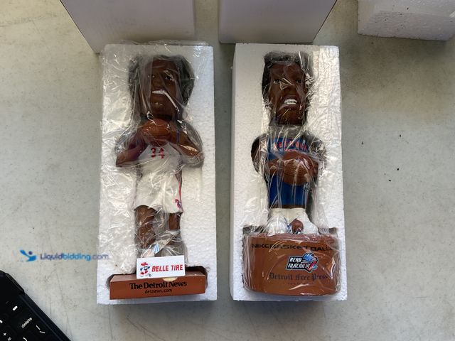Lot 49-1971417 - Other LOT OF 2 DETROIT PISTONS FAN NIGHT GIVEAWAY BOBBLEHEADS NEW IN BOX INCLUDING CORLISS WILLIAMS ...