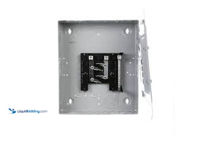 Lot 49-5411983 - Siemens EQ 125 Amp 8-Space 16-Circuit Main Lug Flush Mount Indoor Load Center. Model # E0816ML1125F....