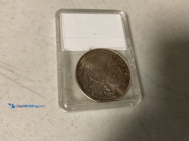 Lot 49-1811326 - BUFFALO NICKEL COLLECTIBLE FACE ONE TROY OZ .999 FINE SILVER COIN