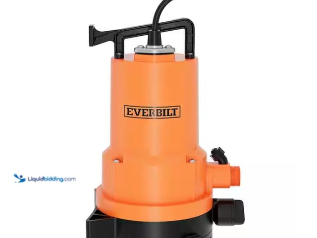 Lot 49-1534916 - Everbilt 1/4 HP 2-in-1 Submersible Utility and Transfer Pump, Model # UTA02510, Slightly used, Teste...