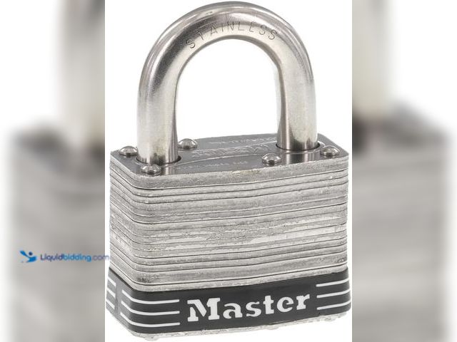 Lot 49-1622927 - Lot of (2) Master Lock 5SSKAD Stainless Steel Outdoor Padlock with Key, 1 Pack, Model # B01I3D6L6M, ...