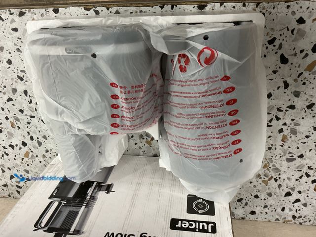 Lot 49-5447827 - Juicer Machines 400W Cold Press Juicer for Whole Vegetables and Fruits, Slow Masticating juicer Easy...