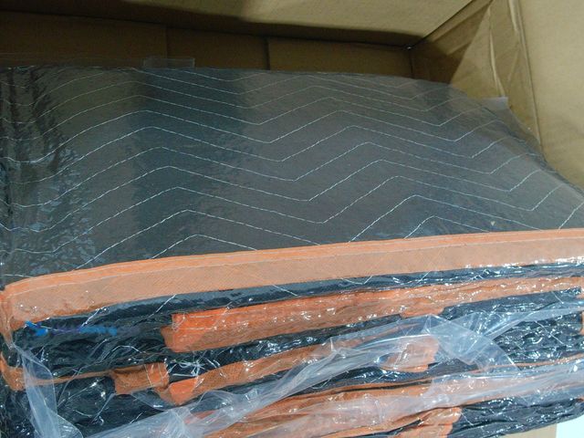 Lot 49-2006018 - (6-Pack) WEN 72-Inch by 40-Inch Heavy Duty Padded Moving Blankets (272406), Model # B07FCQ33FR, Unus...