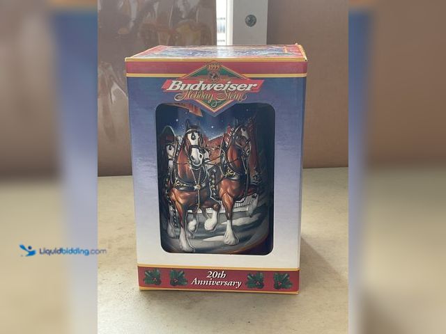 Lot 49-3609266 - Other NEW BUDWEISER COLLECTIBLE BEER STEIN 1999 HOLIDAY 20TH ANNIVERSARY CLYDESDALES IN ORIGINAL BOX