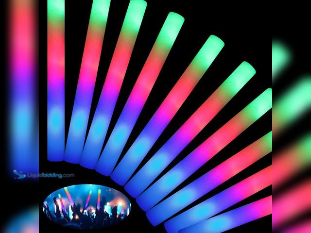Lot 49-5408544 - Foam Glow Sticks with 3 Modes Colorful Flashing, Foam Light Up Sticks. Unused. Some are Dented.