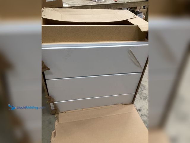 Lot 49-5542490 - 36'' Drawer Base Cabinet CSW Courtland Shaker (White) Unused
