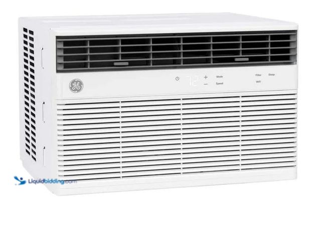 Lot 49-5543418 - GE Window Air Conditioner UPC $084691944584. Used slightly. Powers on