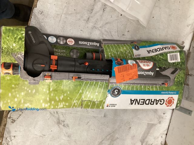 Lot 49-5542982 - Aquazoom Oscillating Sprinkler 3900 Sq. Ft - Great for Large Yards Unused